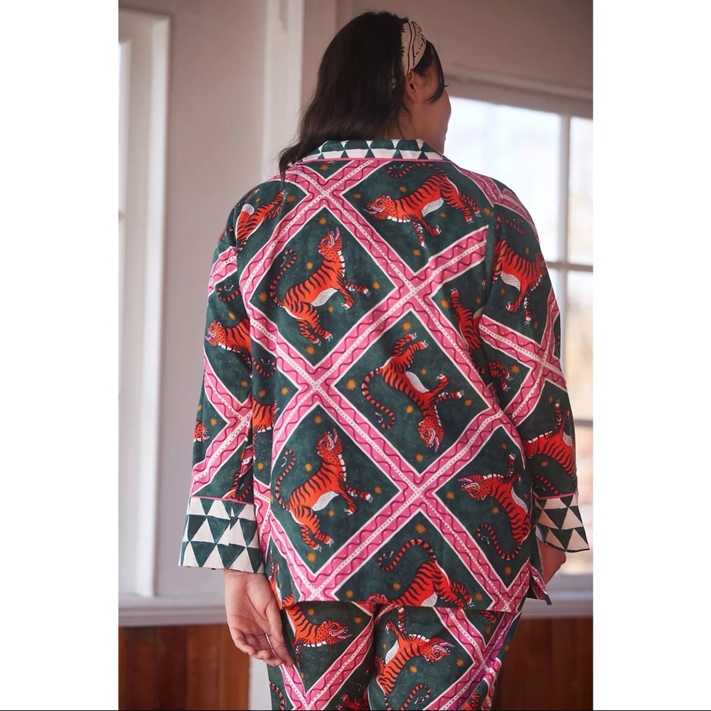 ANTHROPOLOGIE Corinne Lent Tigress Flannel Pajama Top Lounge Button Front M NWT - Picture 2 of 9
